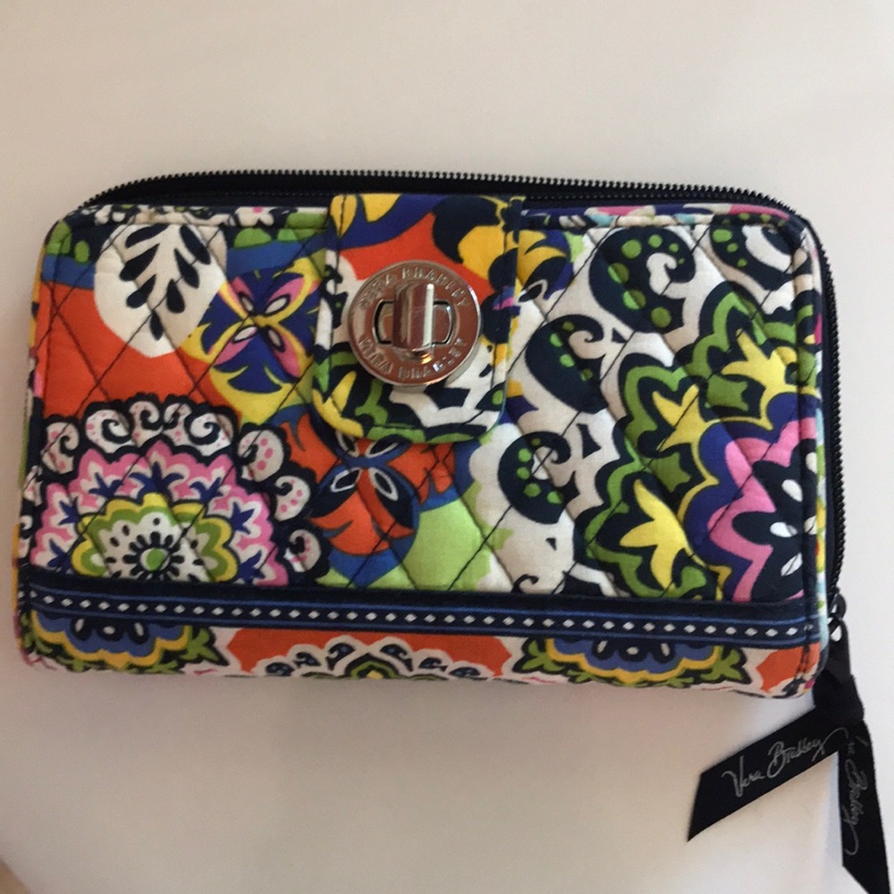 EUC Vera Bradley Turn Lock Wallet